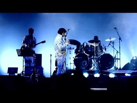 HURT - THE WORLD FAMOUS ELVIS SHOW starring CHRIS CONNOR