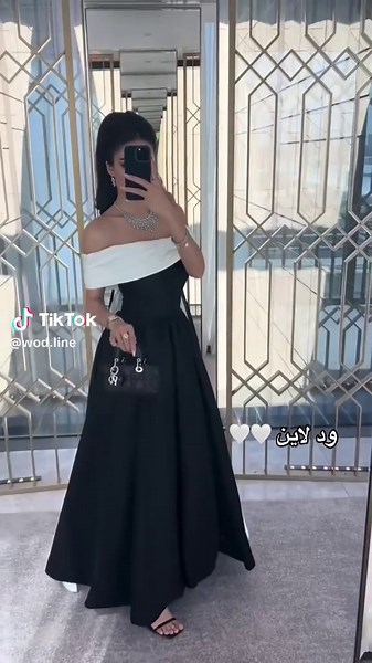 ‏فستان سهرة اسود فخم ومميز رمز القطعة {{ 481 }} #فستان_اسود #فستان_سهرة