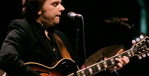 Learn to play Moondance by Van Morrison