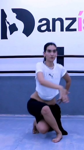 Traditional Tahitian Dance Performance | Oritahiti Dancer