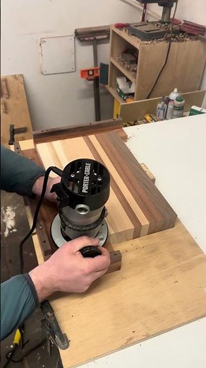 Woodworking: adding juice grooves to a cutting board