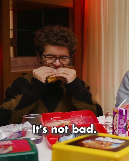 Stranger Things Cast try UK School Lunches! | JOLLY