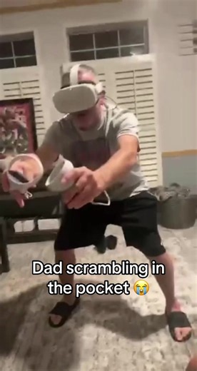 VR football is serious 😂 (via realbaileyhaver) #footballtiktok #sports #dad #family