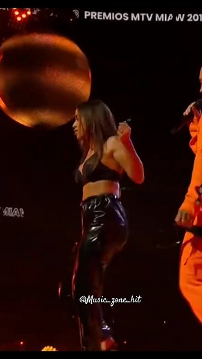 Anitta - Envolver [Official Music Video]