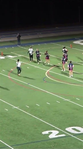 Kaylee with the easy toss for the TD #flagfootball