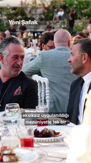Türkiye’deki İngiliz okulunda Türk bayrağı yok