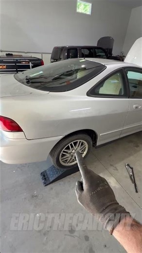 Good Mechanics Do this With Suspension Bolts