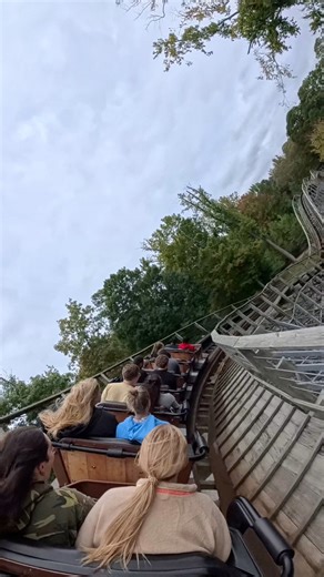 This Small Wooden Coaster Has A Bite! • 🎢 Invadr at Busch Gardens Williamsburg 🎡 • #rollercoaster #pov #buschgardens #woodencoaster | The Ry Guy