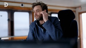 As Co-Captain Jake Anderson is sick of living in his big brother's shadow and secures a deal with his buyer which could make the brothers $150.000. But Sig is not happy about his brother going behind his back. | Discovery Channel Australia