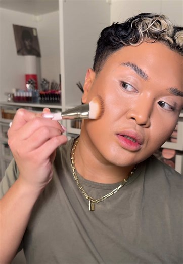 Selena Gomez Contour Technique: Just One Dot