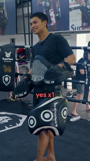 kick training with ‪@Superbon16‬ went wrong... #syanne #syanne7 #superbon #muaythai #kick