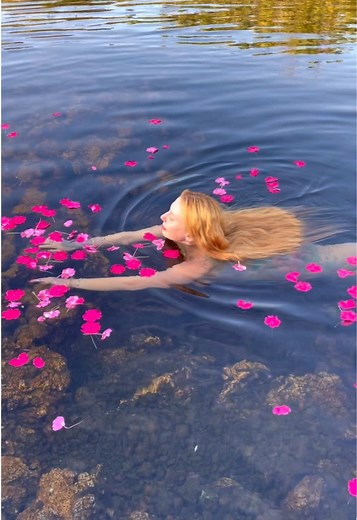 Explore the Beauty of Anchialine Pools at Queen's Bath