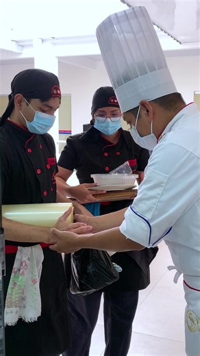 Así se vivió la PRE SELECCIÓN de la batalla de cocineros BTH y CEA #santacruzdelasierra🇳🇬 #gastronomia #batalla#cocineros