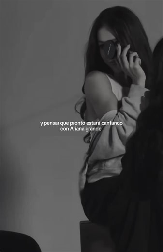 Danna Paola y Ariana Grande: Colaboración en Wicked