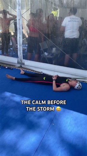 Just a quick nap before the start 😴 #openwaterswimming #openwater #sleep #routine #worldaquatics