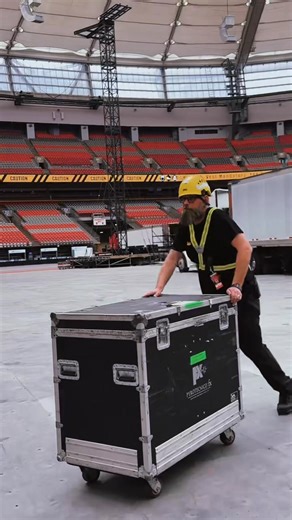 Come and get your kicks Vancouver! 🎥 Christie Goodwin #PowerUpTour | AC/DC