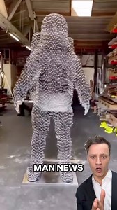 How did he create this illusion?🤯 | Man News (via u/adelinepixie) #mannews #oddlysatisfying #illusion #astronauts | Andrew Packer