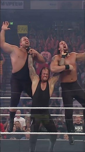 Undertaker Chokeslams The Great Khali and Big Show at the Same Time!