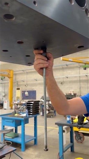 AP Series Screen Changer: Lower Valve Extractor Maintenance | Cofit