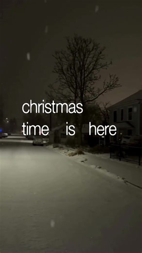 #christmastime #eloise #lyrics #snow #aesthetic