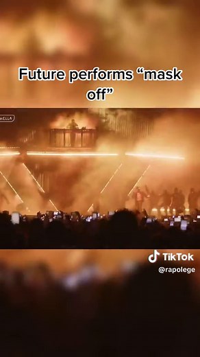 Future Performs “Mask Off” at Coachella | Live Concert Footage