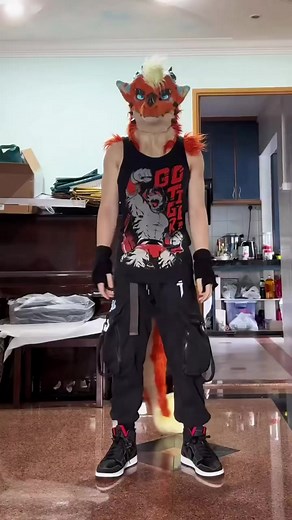 Nhìn anh ấy nhảy cuốn hút mà không rời mắt được luôn 🥺 Fursuiter : @FangSladeDrum | Ở Đây Có Furry