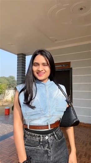 Denim Jeans to Stylish Top 😍 No Cutting No Stitching | Fashion Hack #shorts #ytshorts