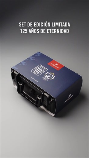 Victorinox y Alianza Lima celebran 125 años de historia con un set creado para quienes viven la pasión con autenticidad. El reloj I.N.O.X. Cuarzo y la navaja suiza Spartan llegan en una edición limitada de solo 125 unidades, combinando precisión suiza, diseño exclusivo y los símbolos del club blanquiazul. Disponible en tiendas Victorinox ubicadas en el Jockey Plaza, Larcomar, Real Plaza Salaverry, Paseo Begonias y Mallplaza Cayma-Arequipa. Cada set incluye certificación numerada. | Victorinox
