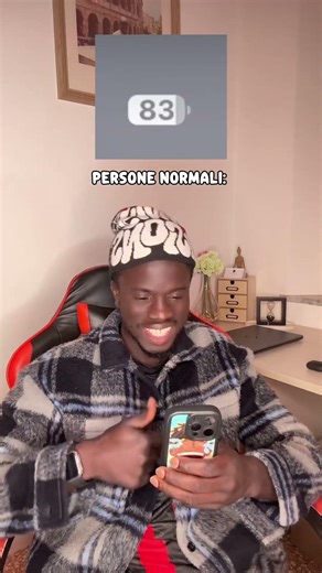 Persone normali:😳