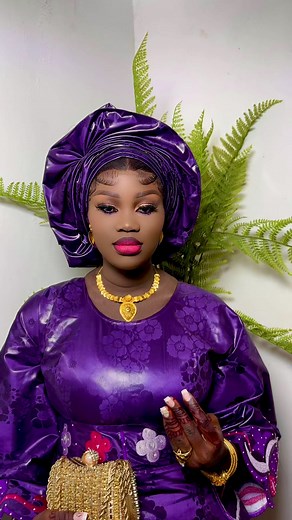 Traditional Coiffure Tutorial in Vibrant Attire