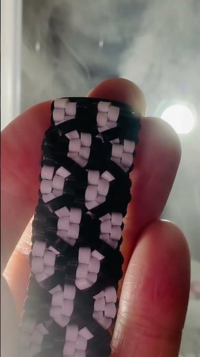 checkerboard pattern for lanyard boondoggle Scoubidou keychains