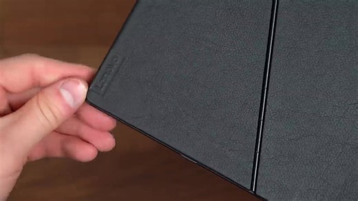 Lenovo ThinkPad X1 Fold: Foldable Laptop Screen Unboxing and Hands On! 0838