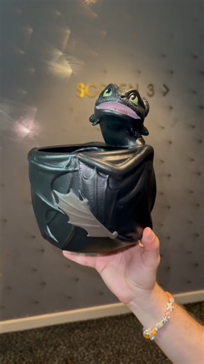 Take flight with the Dragon Rider Collectors Combo 🐉 Featuring a filled How to Train Your Dragon cup and tin loaded with popcorn and a soft drink, the perfect companion for your dragon-riding journey. 🍿🥤 Pre-order NOW when you book your tickets on our website or app. While stocks last. Selected cinemas only. 📲 https://bit.ly/43Ef3qc | ODEON Cinemas Ireland