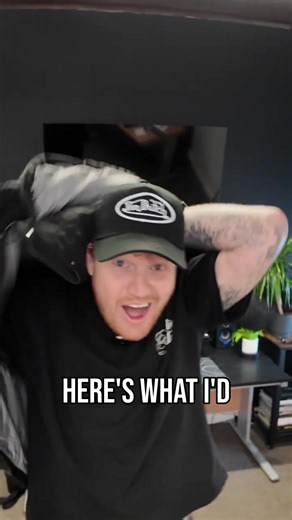 Full Time Photography as a career is amazing but it took a while to build up the business, here’s all the things I would do if I was starting my business again in 2026. ##photo #photographytips #photographer #business #businessowner