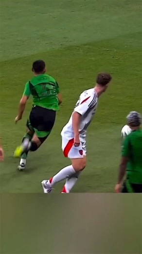 Football Skills Tutorial #ronaldo #shorts #trending 🔥