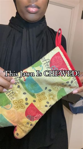 Chanelle💗 on Instagram: "Check Out @kitchenmama_us To Get These Appliances For Your Home Too!🩷🤏🏾 #kitchenmama #ovenmitts #saltandpeppergrinder #ovengloves #YesYouCan"