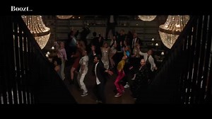 Vi trænger mere end nogensinde før til at danse og grine. Og hvad er bedre end at danse for en god sag? ❤️ Derfor vil jeg sammen med Boozt.com gerne sprede lidt danseglæde og opfordre dig og resten af Danmark til at danse sammen. Del dine danse-moves og vær samtidig med til at give børn i nød et måltid skolemad. For hvert upload donerer vi 10 kr. til organisationen 5 Skoler. Konceptet er simpelt. Lav en video af dine bedste danse-moves til ‘Så Længe Vi Danser’ og upload den på Instagram med #b