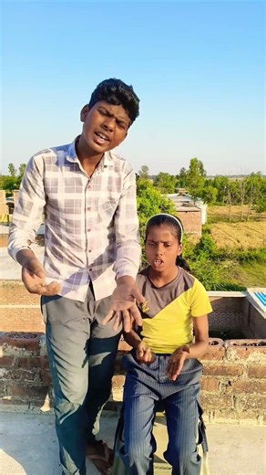 monkey Billi ko pareshan kar raha hai #funny #ekmotahathighumechala 😅😂😂