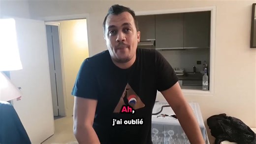 La carte bancaire laissée en otage#nostalgia #nostalgiacore #viral_video #pourtoii #modernwarfare #fortnite #drole