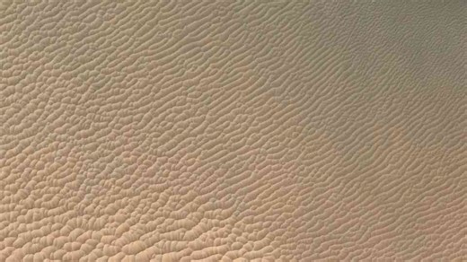 Stunning Flyover Reveals the Most Beautiful Landscapes on Mars