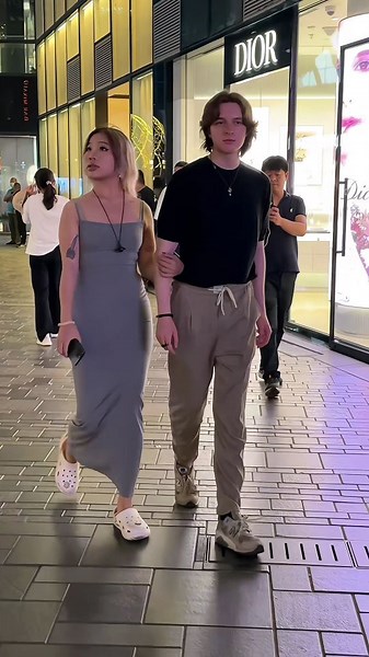 WMAF World 🌎❤️🌍 | Random WMAF couple # 26 - Spotted in Beijing, China 🇨🇳 around June, 2024 Credit to 棒棒糖街拍~ (Lollipop Street Photography ~) #wmaf... | Instagram