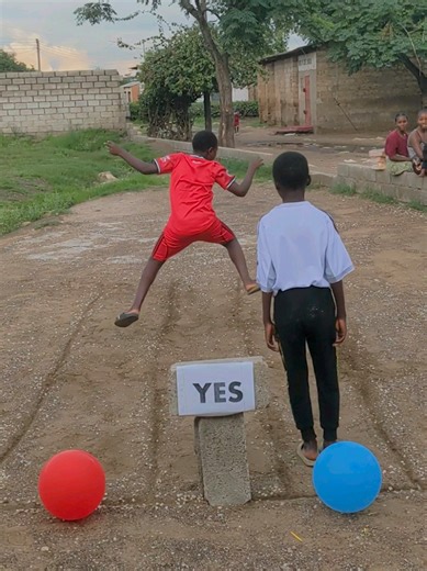 Mind Focus Game: Red / Yes / Blue Challenge