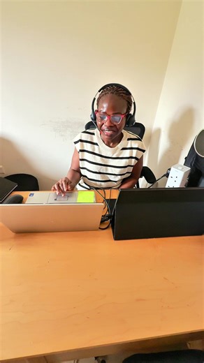 Clear calls, focused work, and all-day comfort. The JLab Go Work Wireless Headset features noise-cancelling, reliable sound, and long battery life for meetings, calls, and deep work. #WFHheadphones #workheadphones #productivitytools #workessentials #yourkindoftech