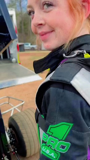 Kickin up dirt in Micro Style 🎬#victoriabeanerracing #victoriabeaner #vrbmotorsports #vrbracing #DirtTrackRacing #circletrack | Victoria Beaner Racing