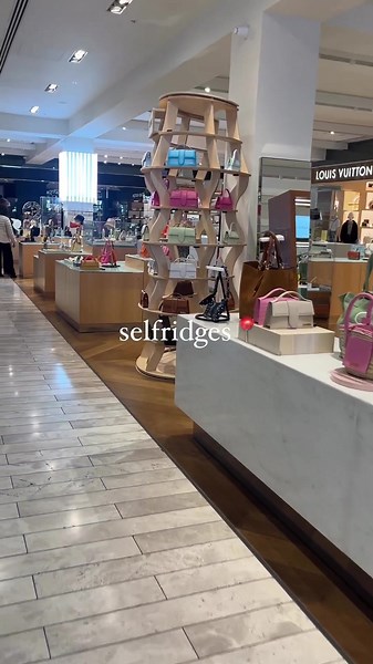 Come scouting in Manchester with Daisy ✨ #modelscouting #manchester