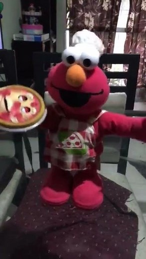Muñeco Elmo Pizza.