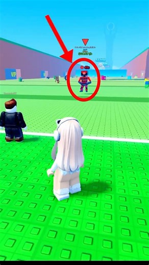 Cute Baconini Got Rich and Helped me 🥰 #escapetsunamiforbrainrots #roblox #stealabrainrot