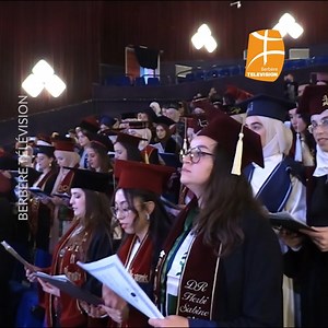 Un Serment Historique à l'université Mouloud Mammeri de Tizi Ouzou : Les nouveaux docteurs en pharmacie prêtent le Serment de Galien en tamazight. Dans un moment symbolique chargé de sens et d’émotion, les futurs pharmaciens de l'université Mouloud Mammeri expriment avec fierté leur attachement à leurs racines en unissant leurs voix pour prononcer le serment de leur profession en tamazight, la langue de leurs ancêtres. Cette initiative marque une étape historique et inédite, résonnant au cœur de