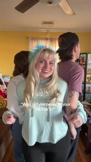 Understanding the Throuple Dynamic in Relationships