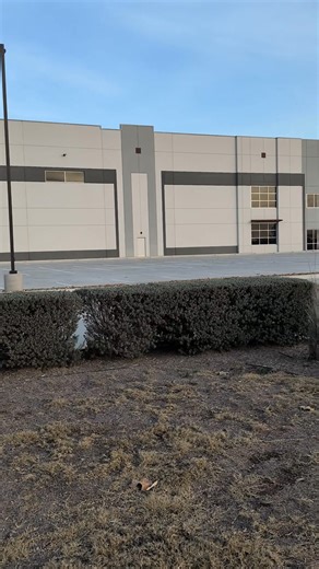 Reports that U.S. Immigration and Customs Enforcement (ICE) has acquired an East Side warehouse to hold detained immigrants had local Democrats burning up Tuesday, even as confirmation remained elusive. 👇 Full story at the link in the comments. | KSAT 12 & KSAT.com